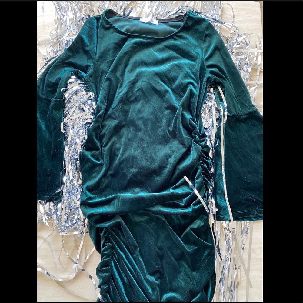 Pink Blush Maternity Forest Green Velvet Ruched Bell Sleeve Dress size Large